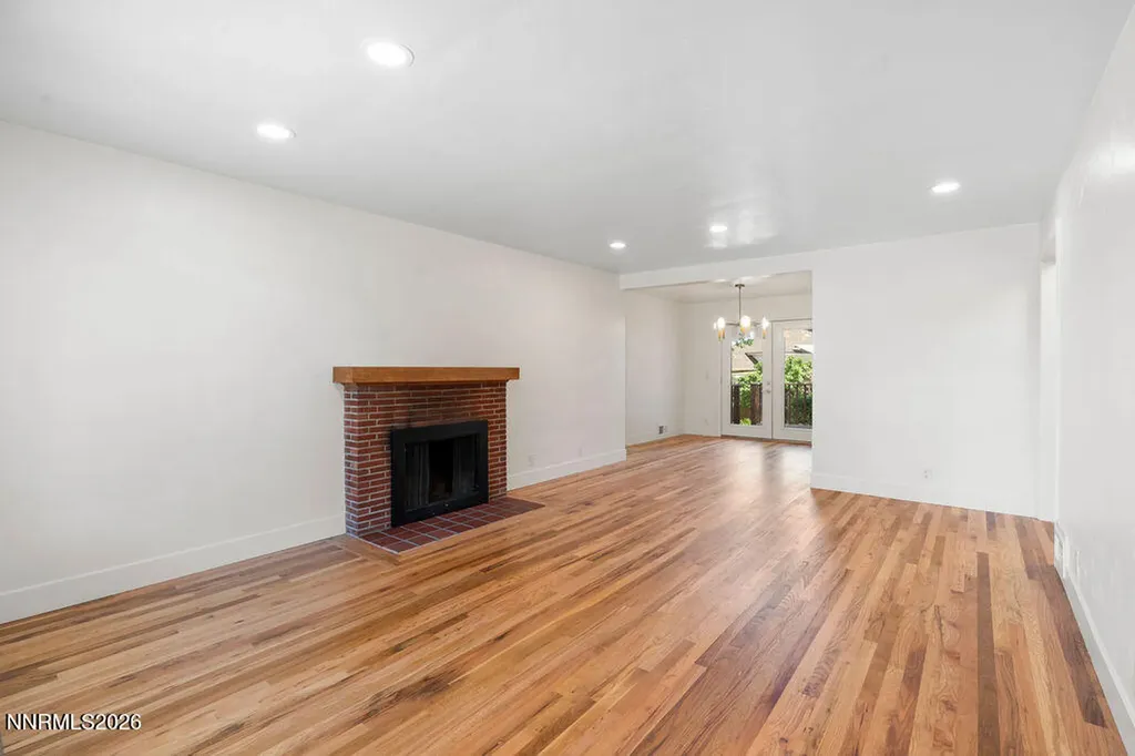 1606 Knoll Reno NV 89509