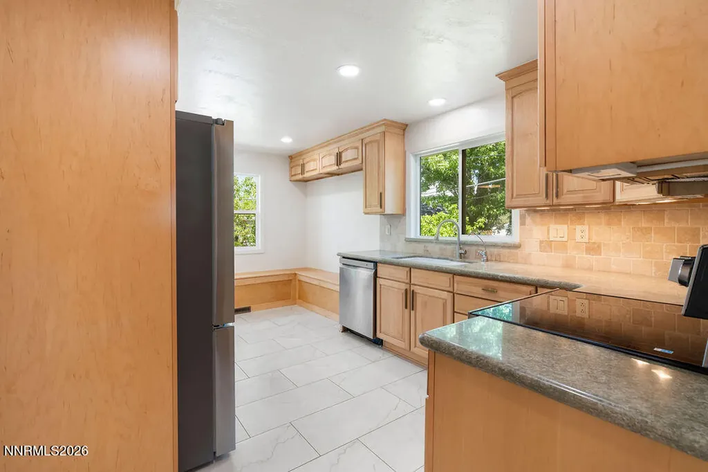 1606 Knoll Reno NV 89509