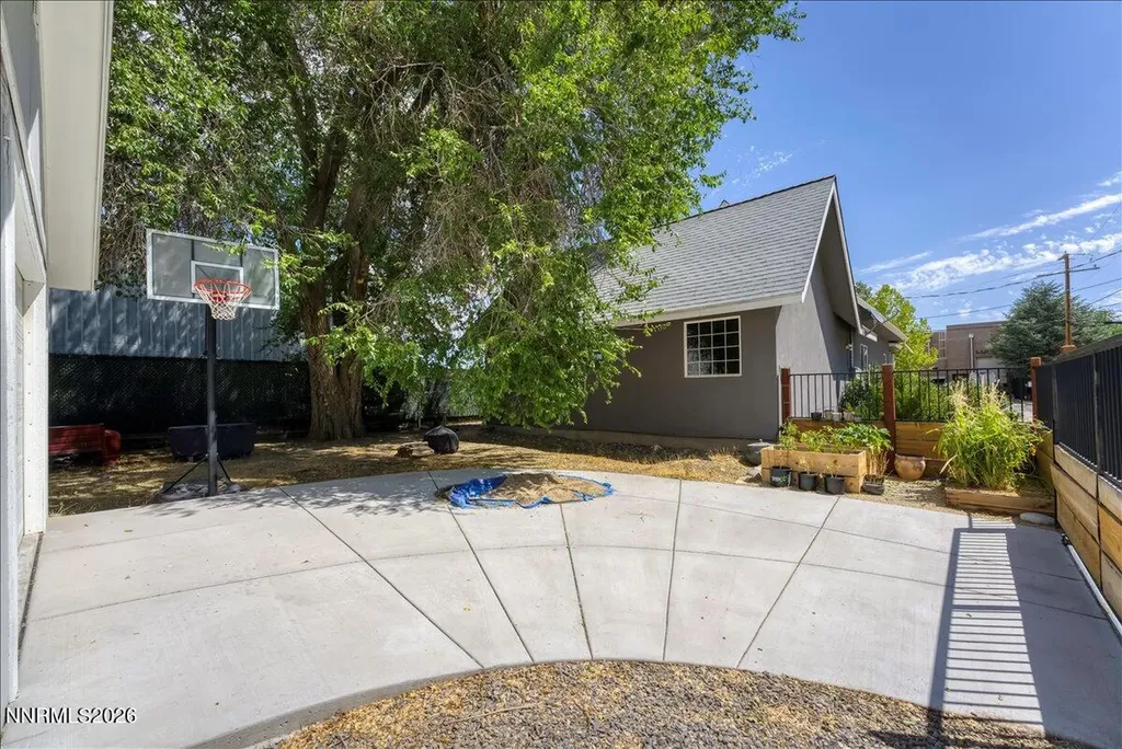 231 Gardner Reno NV 89503