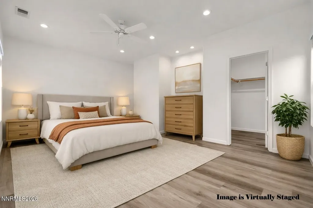 1016 Desert Peach Sparks NV 89436