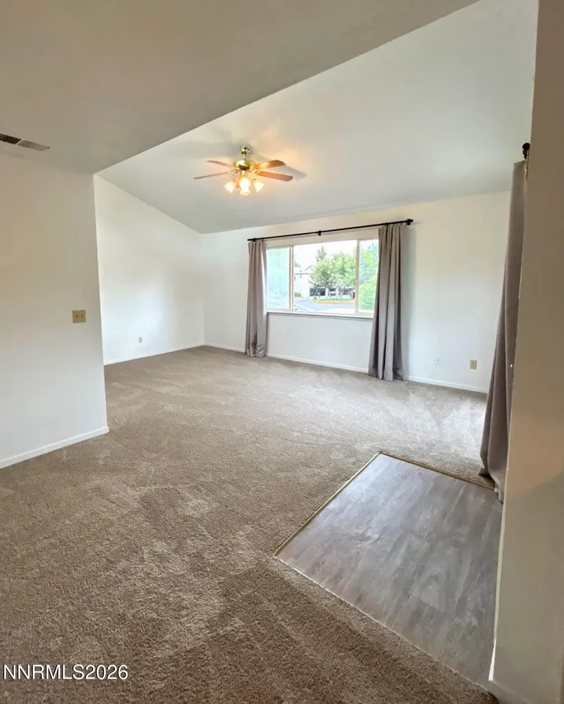 2655 Sycamore Glen Sparks NV 89434