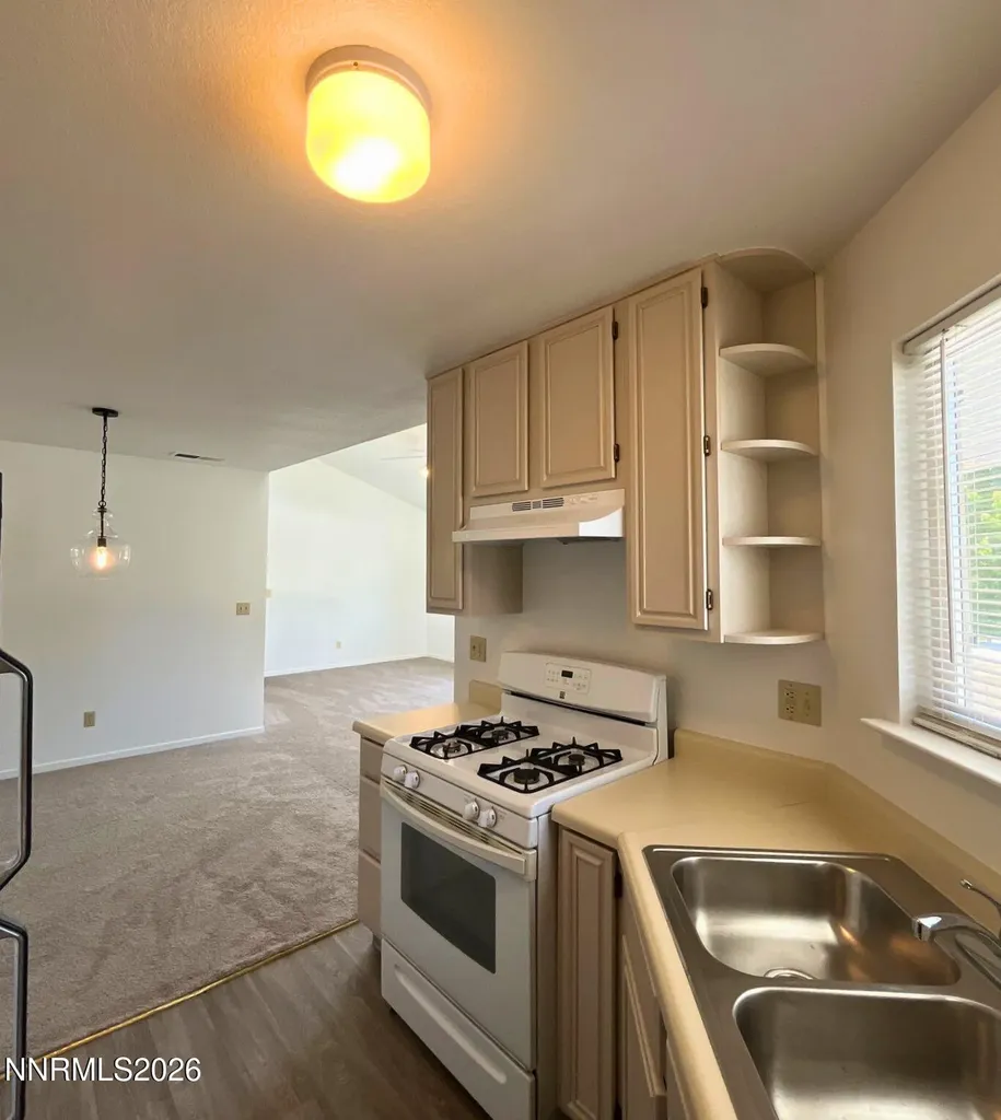 2655 Sycamore Glen Sparks NV 89434