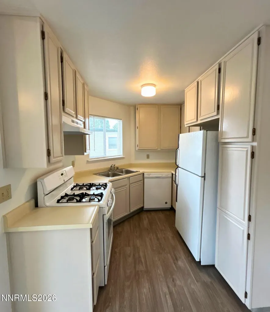 2655 Sycamore Glen Sparks NV 89434