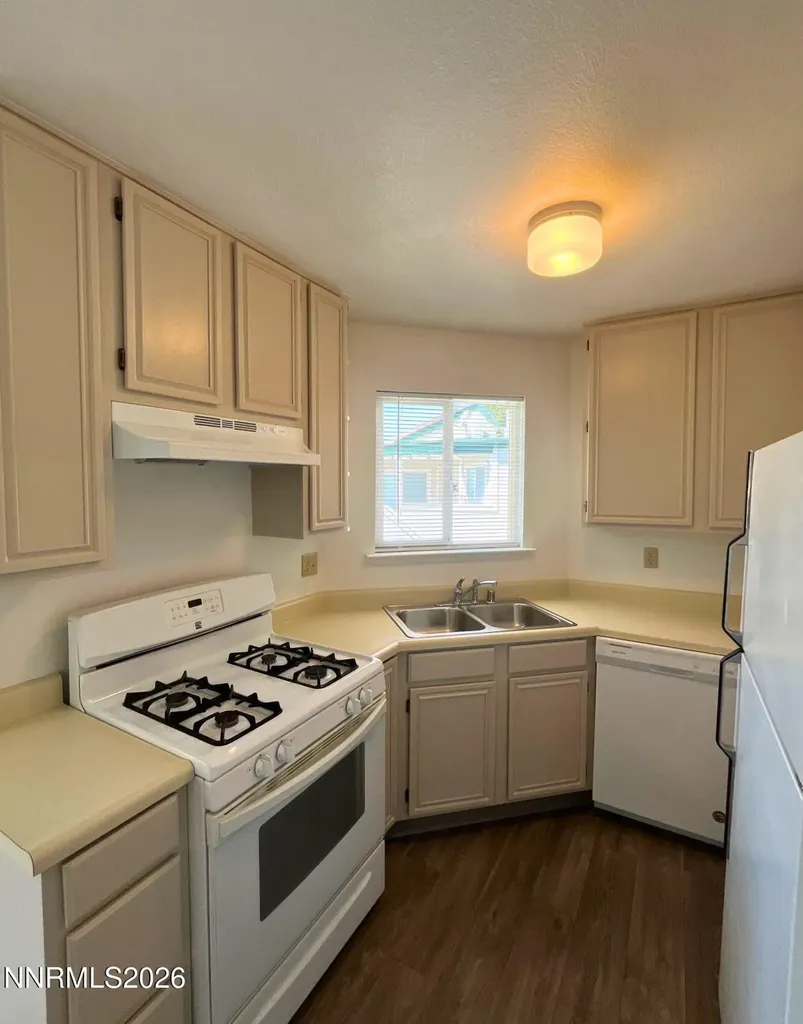 2655 Sycamore Glen Sparks NV 89434