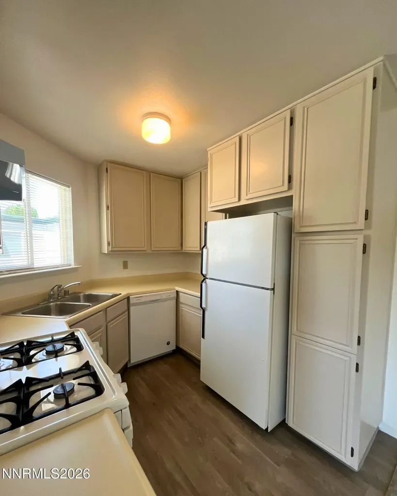 2655 Sycamore Glen Sparks NV 89434