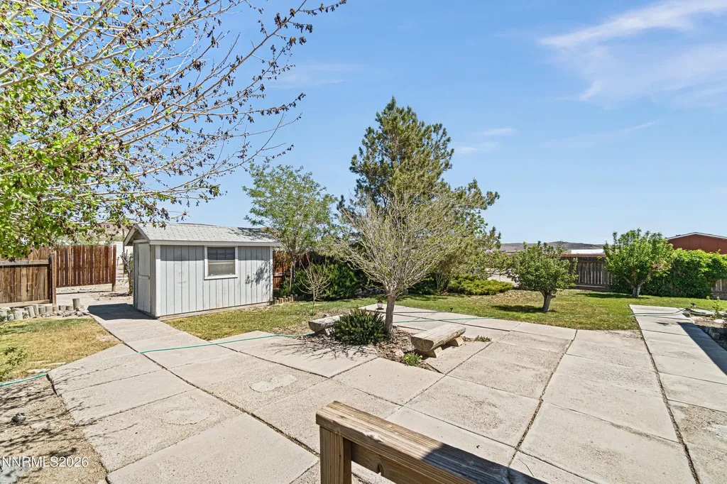 1790 Pueblo Silver Springs NV 89429