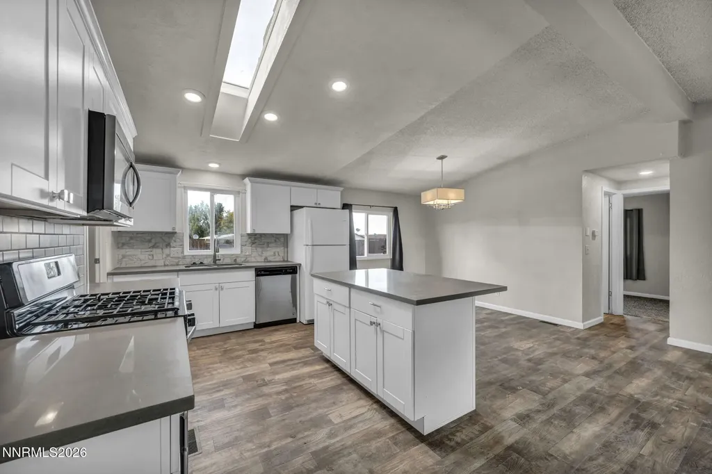 1090 Green Valley Fernley NV 89408