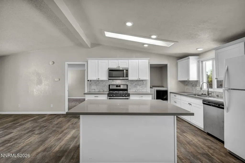1090 Green Valley Fernley NV 89408