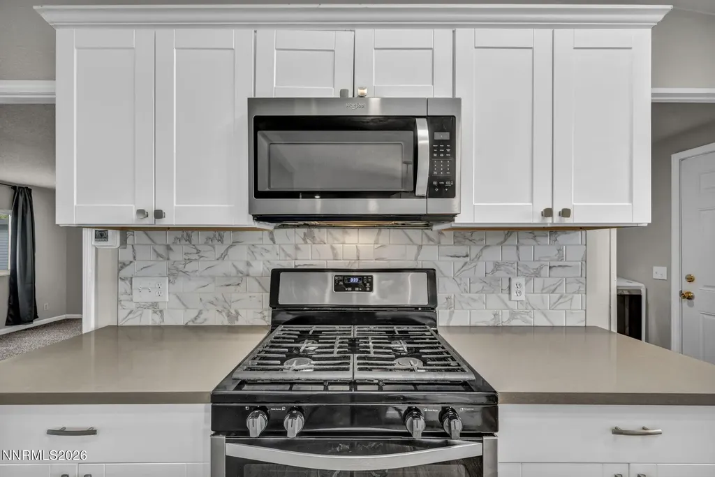 1090 Green Valley Fernley NV 89408