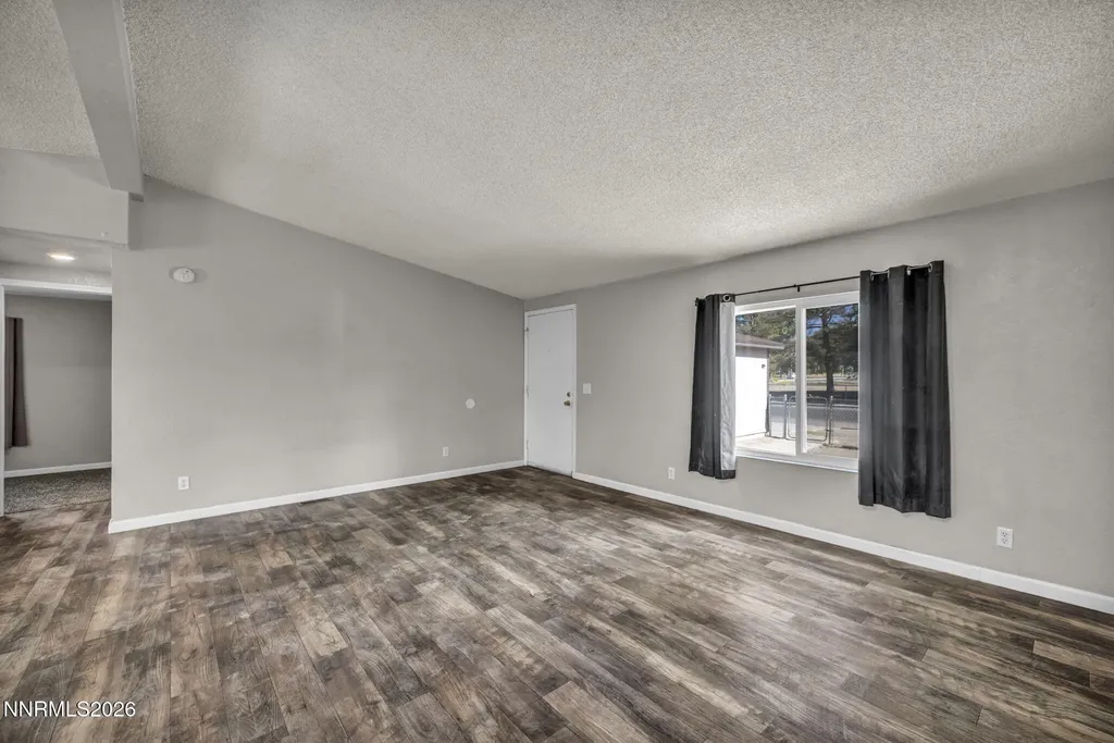 1090 Green Valley Fernley NV 89408