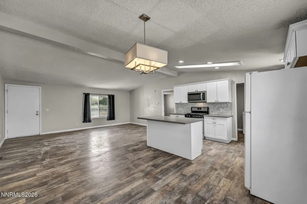 1090 Green Valley Fernley NV 89408