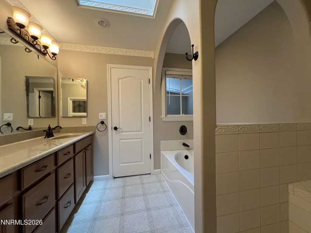 18406 Teddy Bear Reno NV 89508