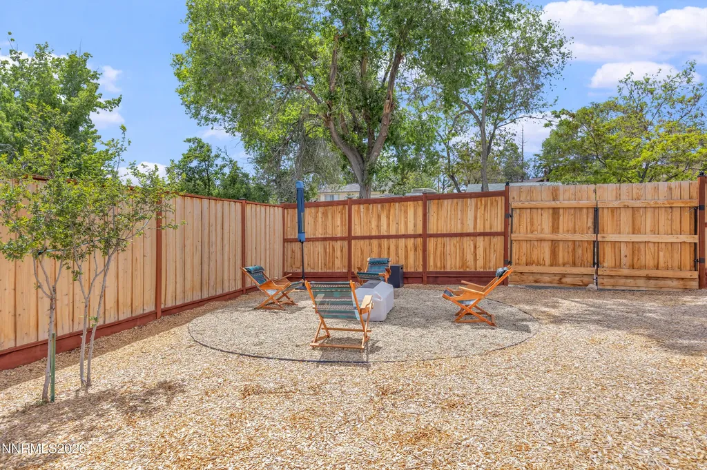 5084 Emery Reno NV 89506