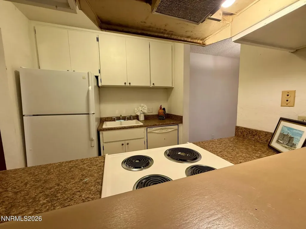 2955 Lakeside Reno NV 89509