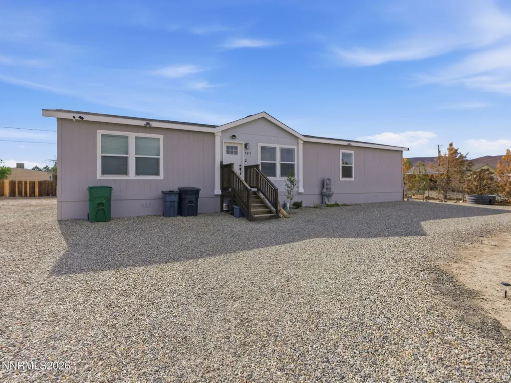 2815 Pueblo Silver Springs NV 89429