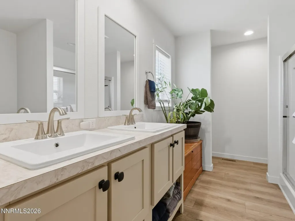 2815 Pueblo Silver Springs NV 89429