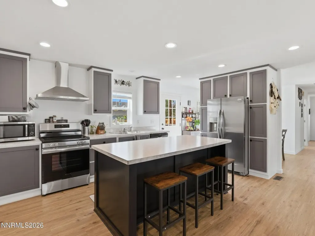 2815 Pueblo Silver Springs NV 89429