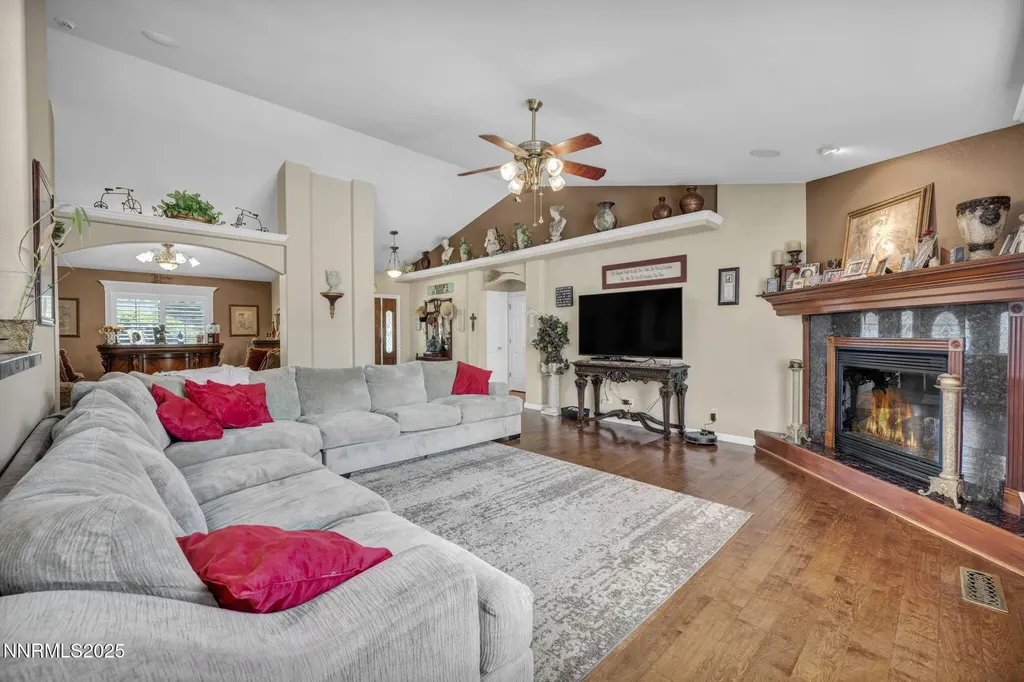 2862 Sierra Mesa Minden NV 89423