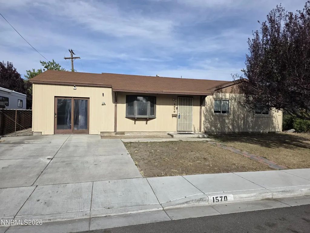 1570 Teakwood Sparks NV 89431