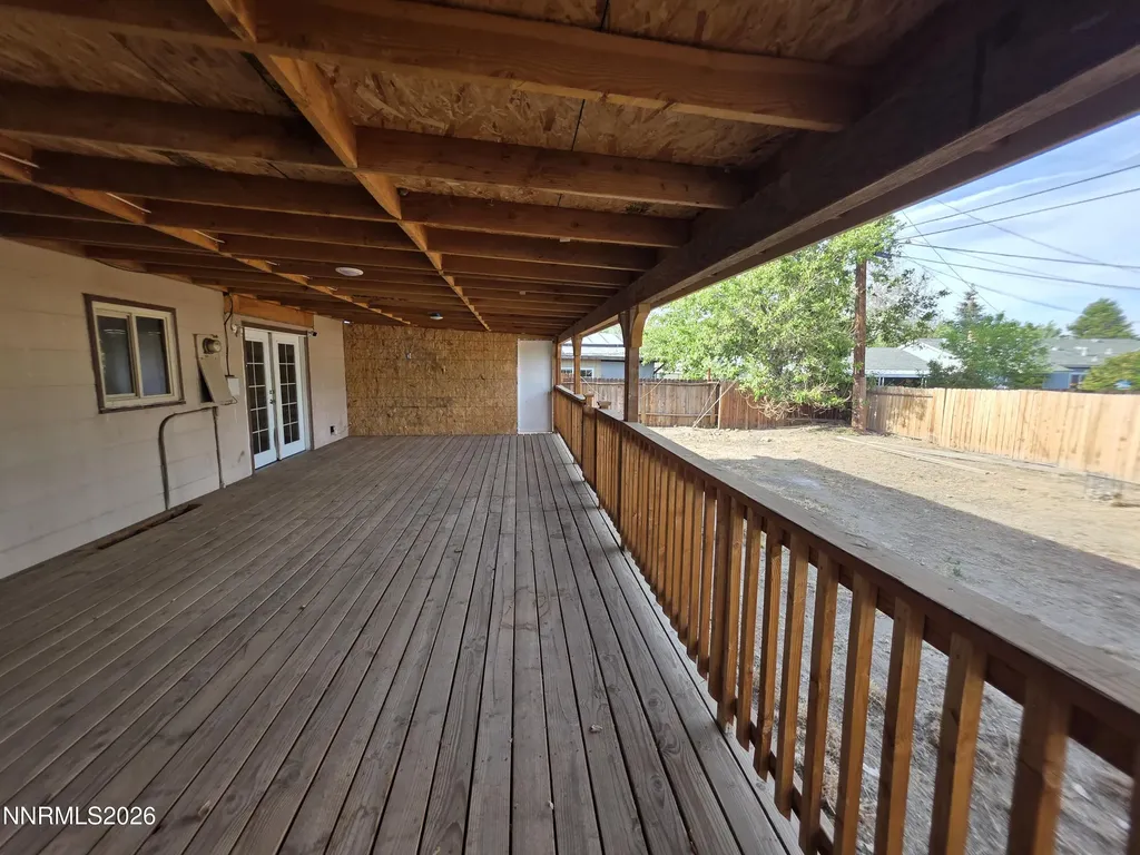 1570 Teakwood Sparks NV 89431