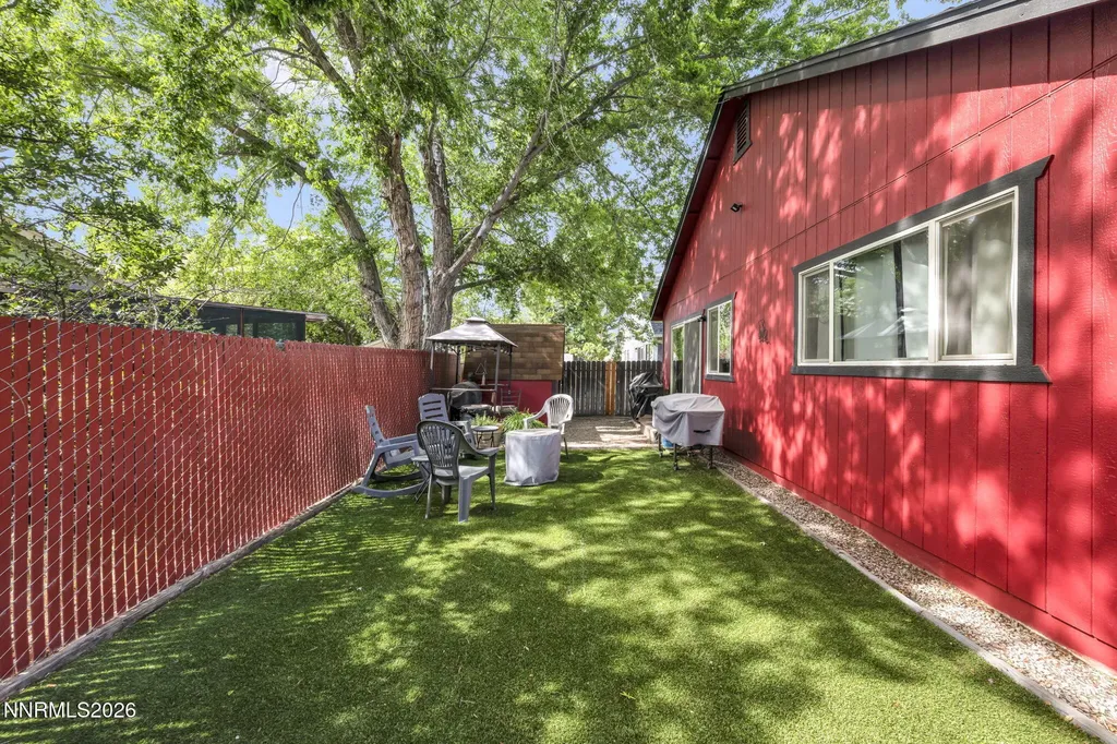 2434 Fieldcrest Carson City NV 89701