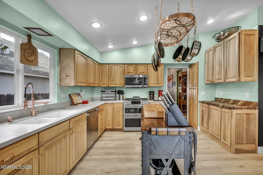 2434 Fieldcrest Carson City NV 89701