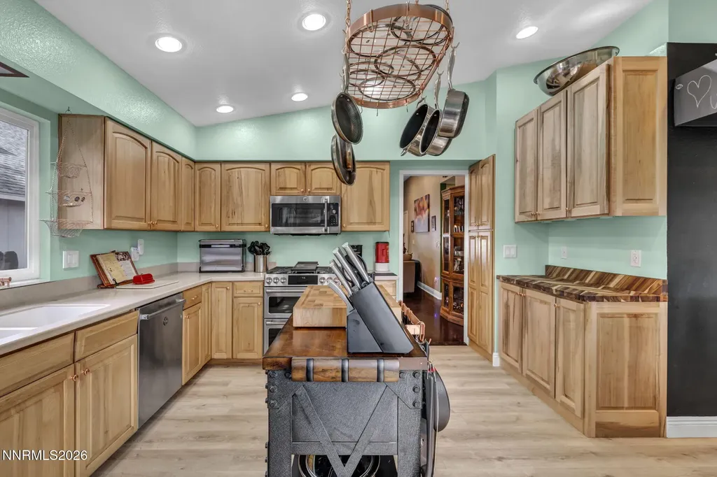2434 Fieldcrest Carson City NV 89701