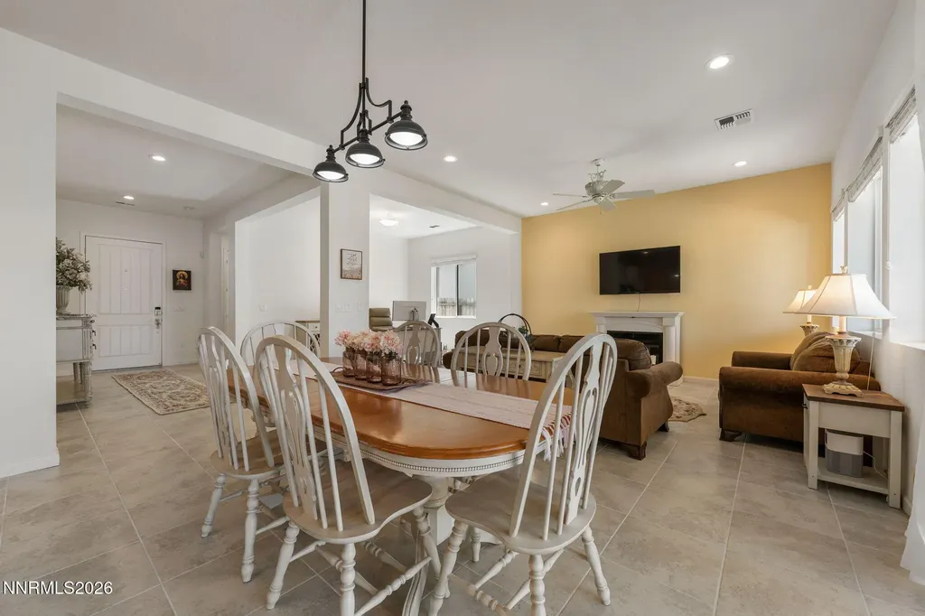 2233 Paint Horse Reno NV 89521