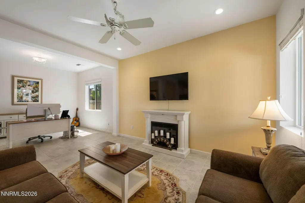 2233 Paint Horse Reno NV 89521