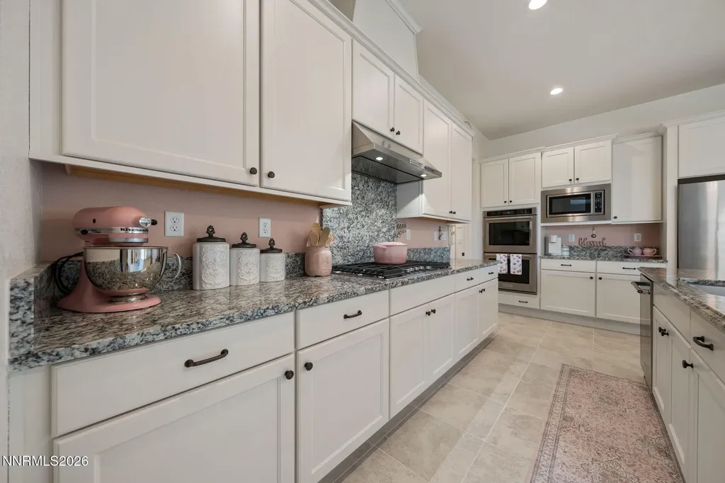 2233 Paint Horse Reno NV 89521