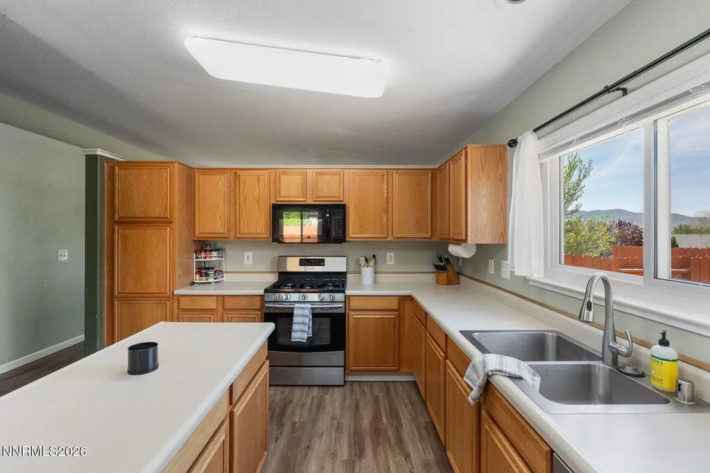17235 Aquamarine Reno NV 89508