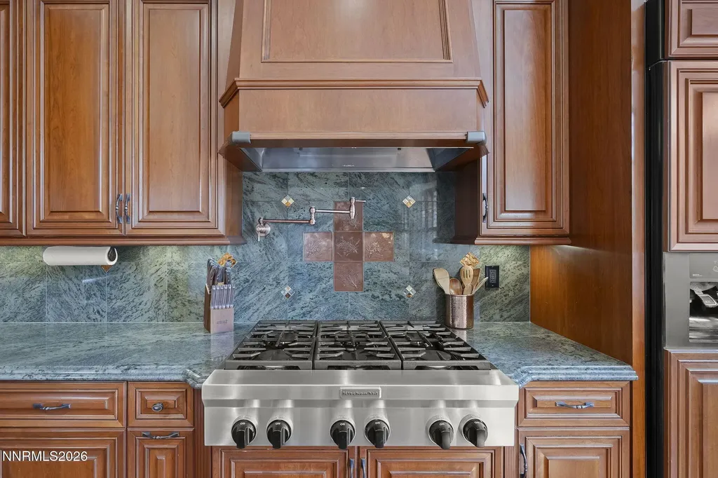 16885 Delacroix Reno NV 89511