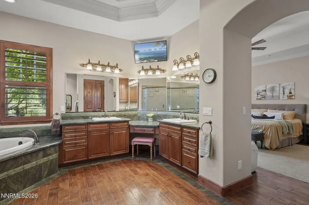 16885 Delacroix Reno NV 89511