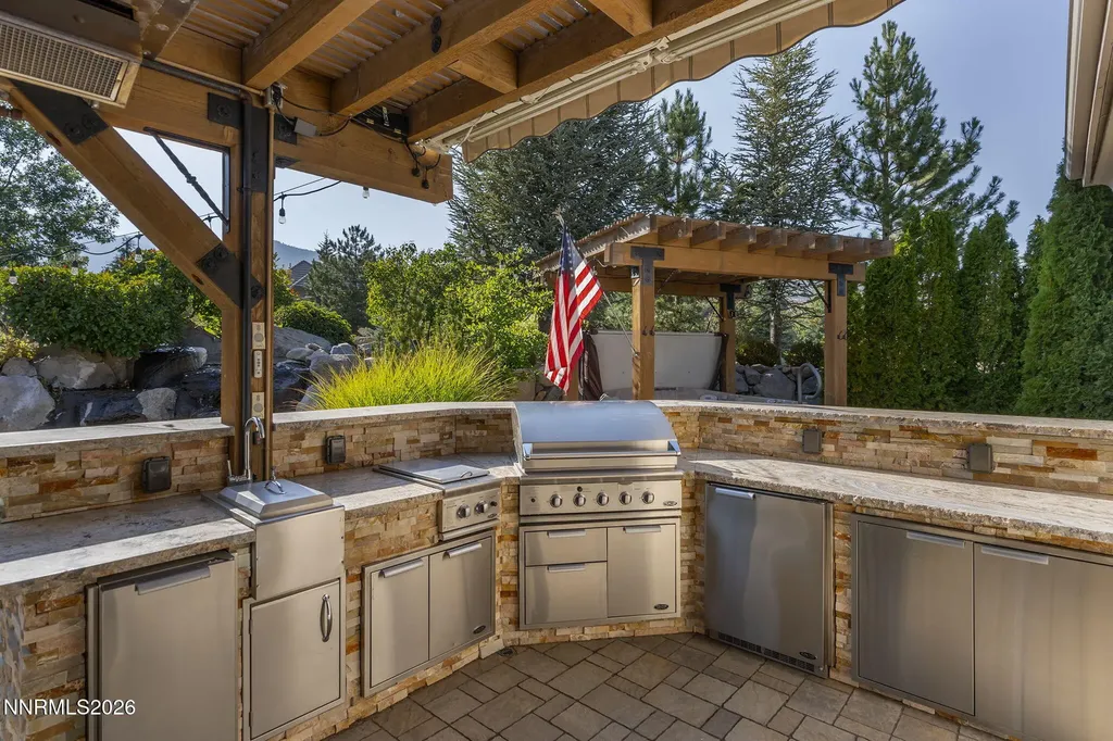 16885 Delacroix Reno NV 89511