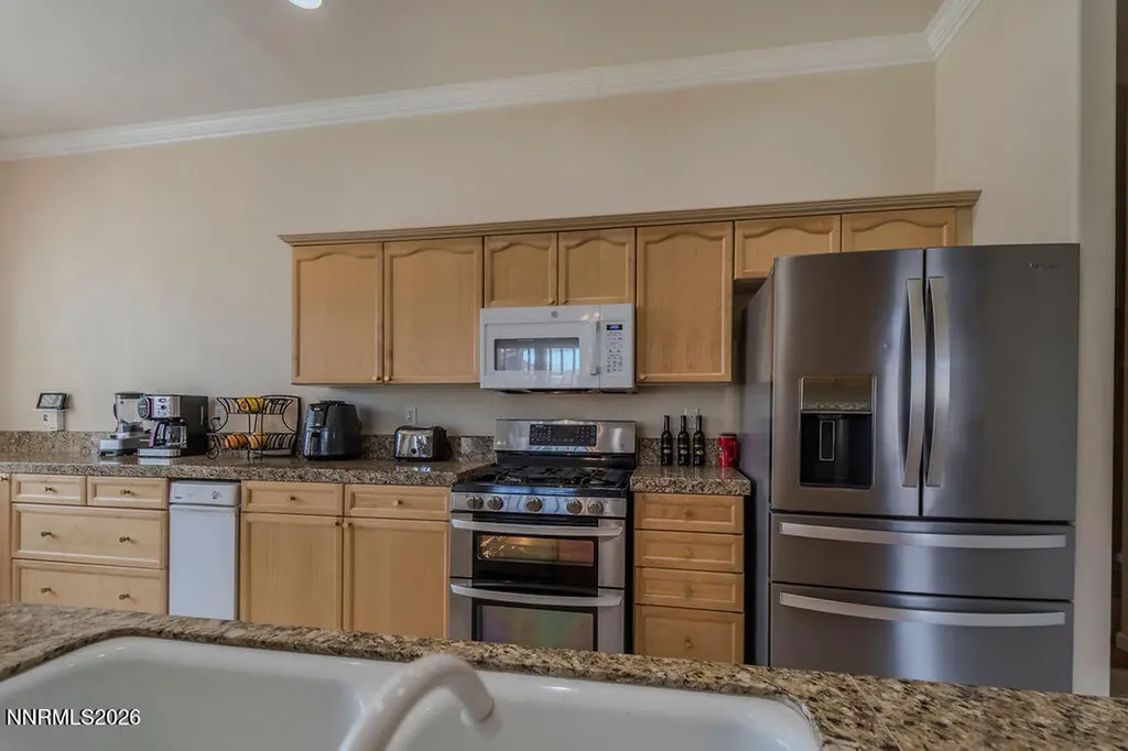 1513 Riverpark Dayton NV 89403