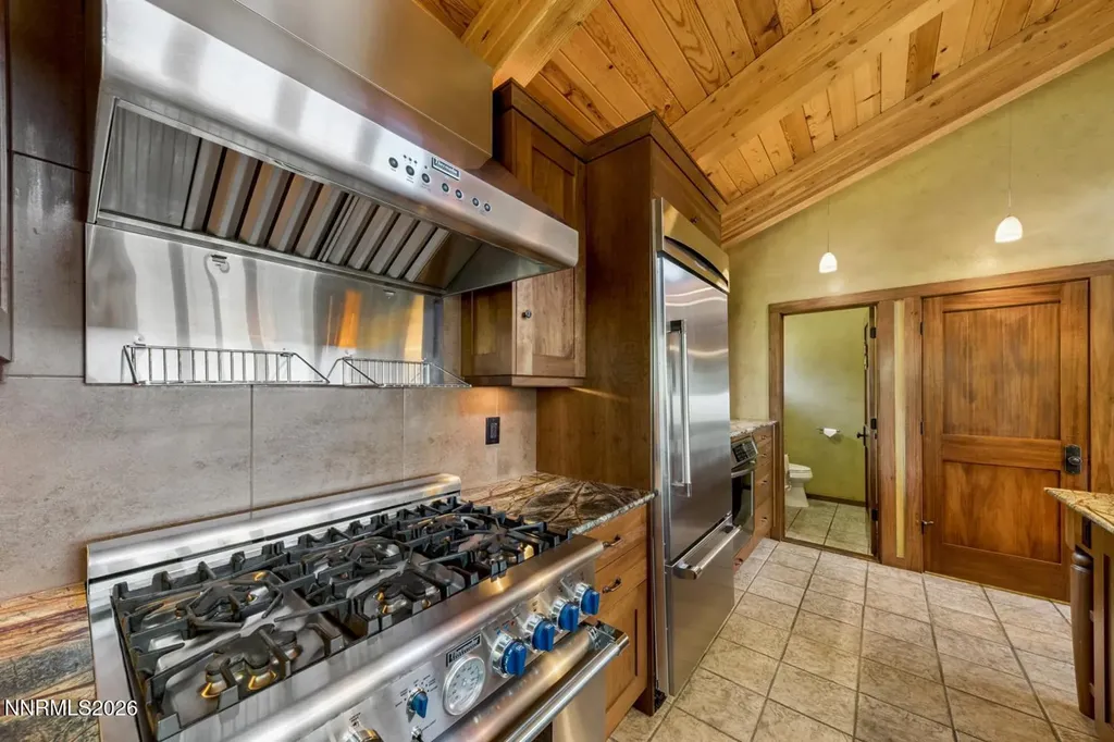 121 Holly Stateline NV 89449