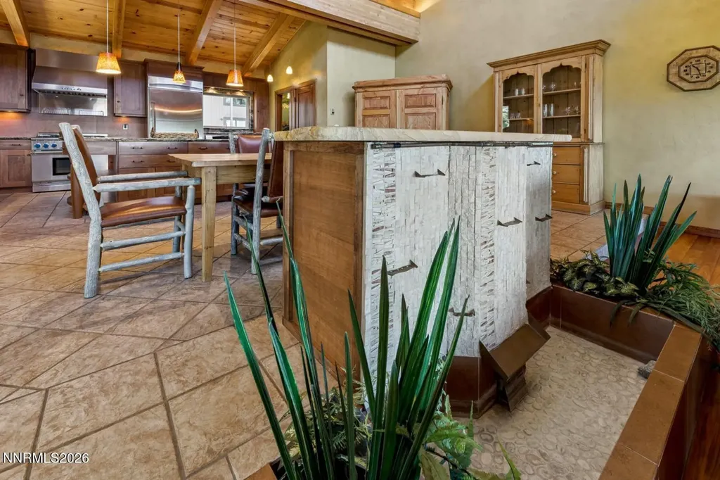 121 Holly Stateline NV 89449