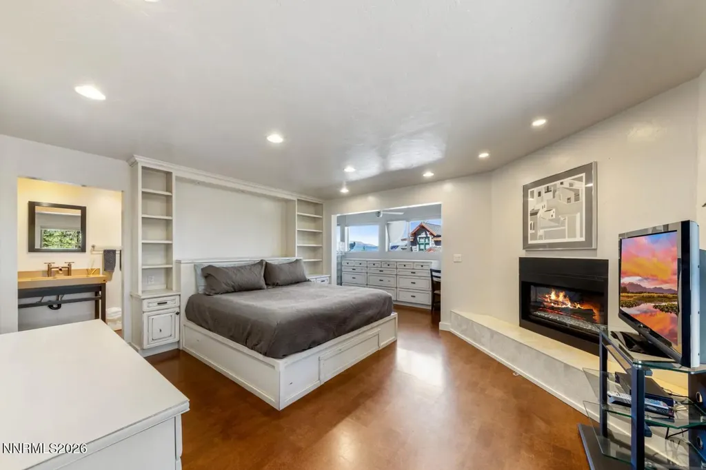 121 Holly Stateline NV 89449