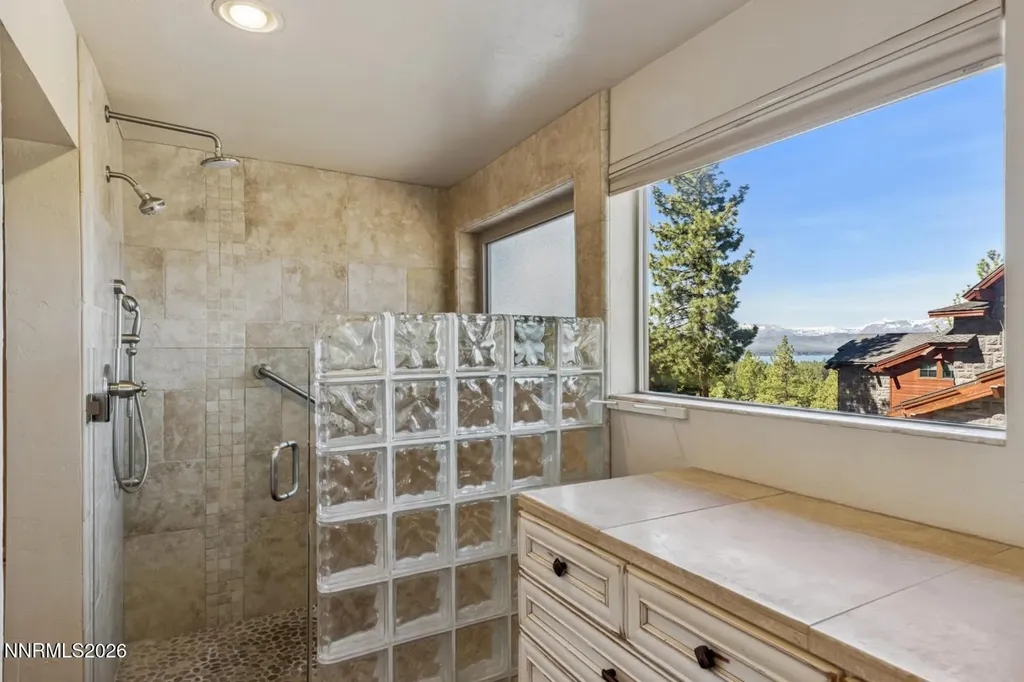 121 Holly Stateline NV 89449