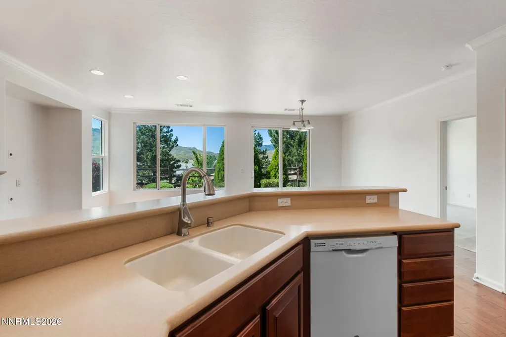 1285 Cliff Park Reno NV 89523