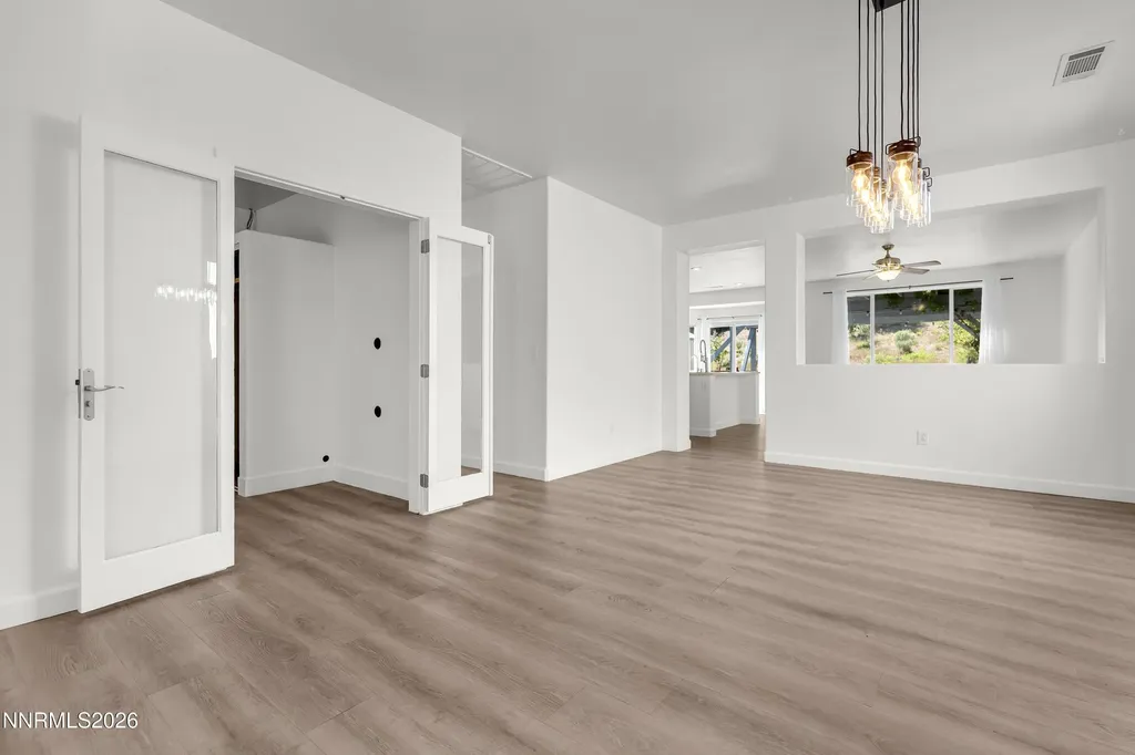 8430 Seal Beach Reno NV 89506