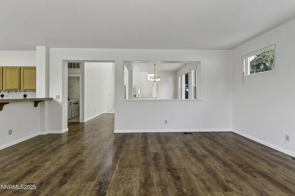 3181 Sky Country Reno NV 89503