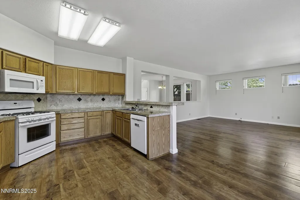3181 Sky Country Reno NV 89503