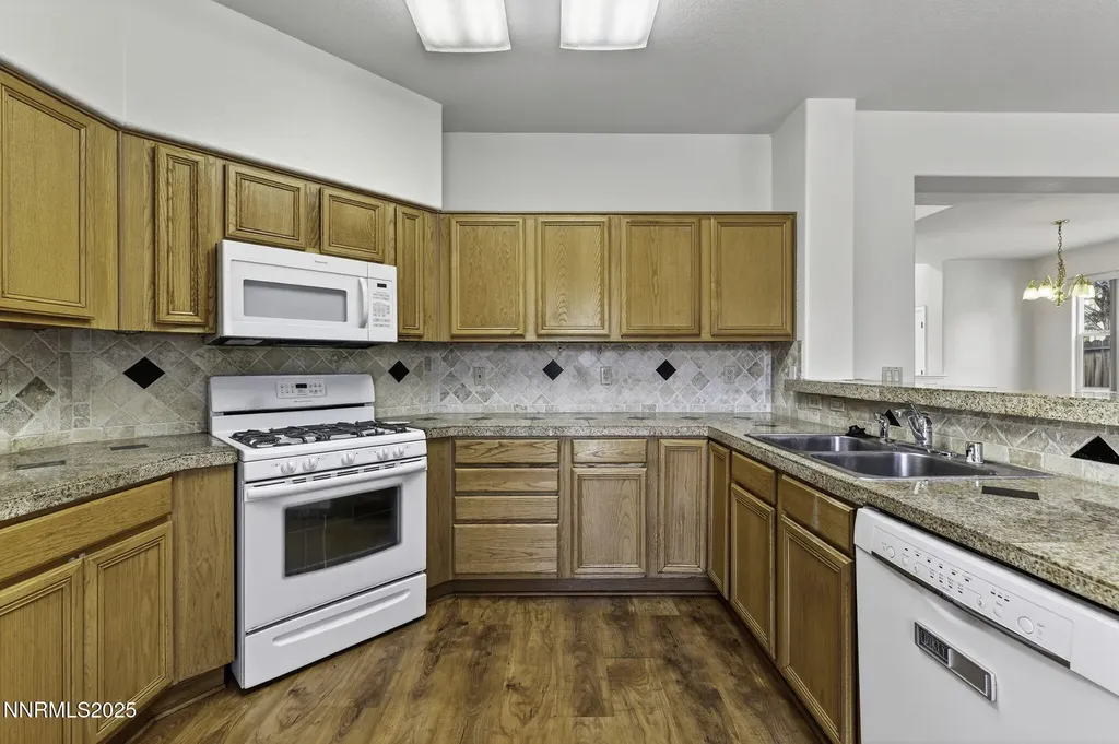 3181 Sky Country Reno NV 89503