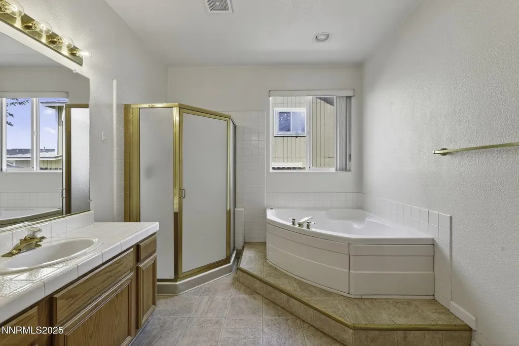 3181 Sky Country Reno NV 89503