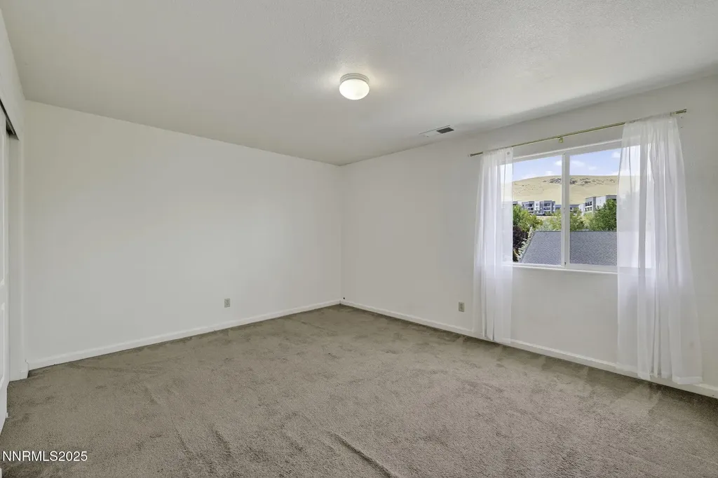 3181 Sky Country Reno NV 89503