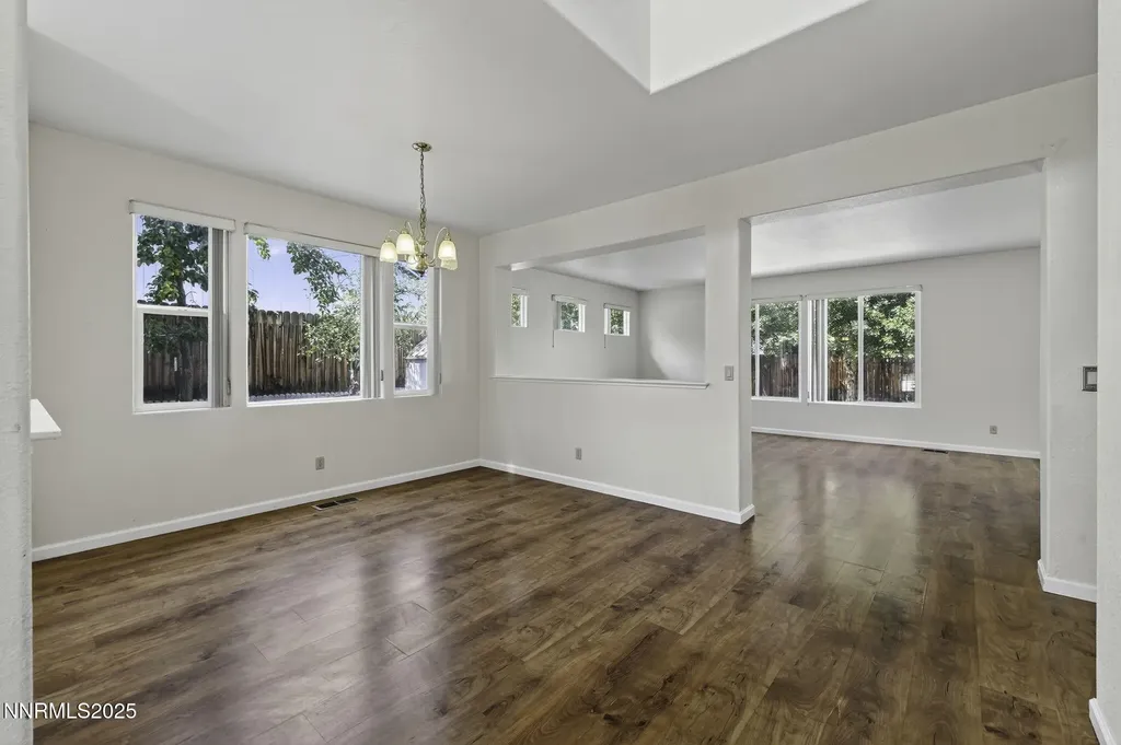 3181 Sky Country Reno NV 89503