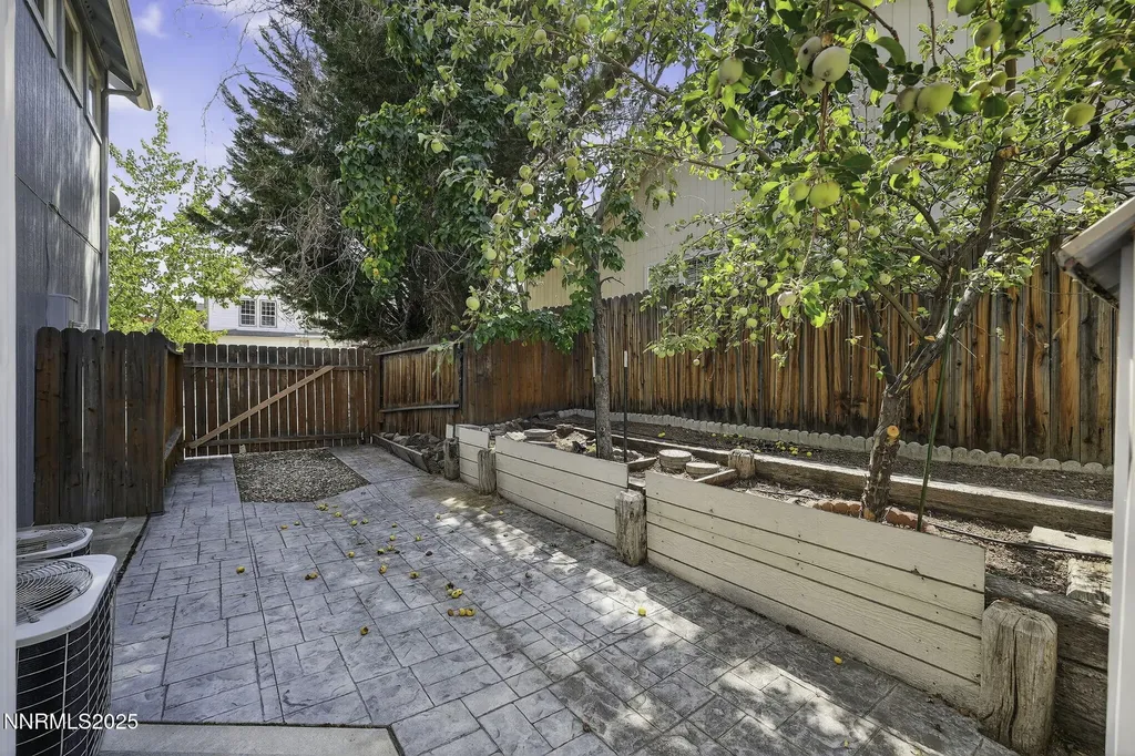 3181 Sky Country Reno NV 89503