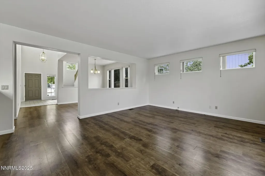 3181 Sky Country Reno NV 89503