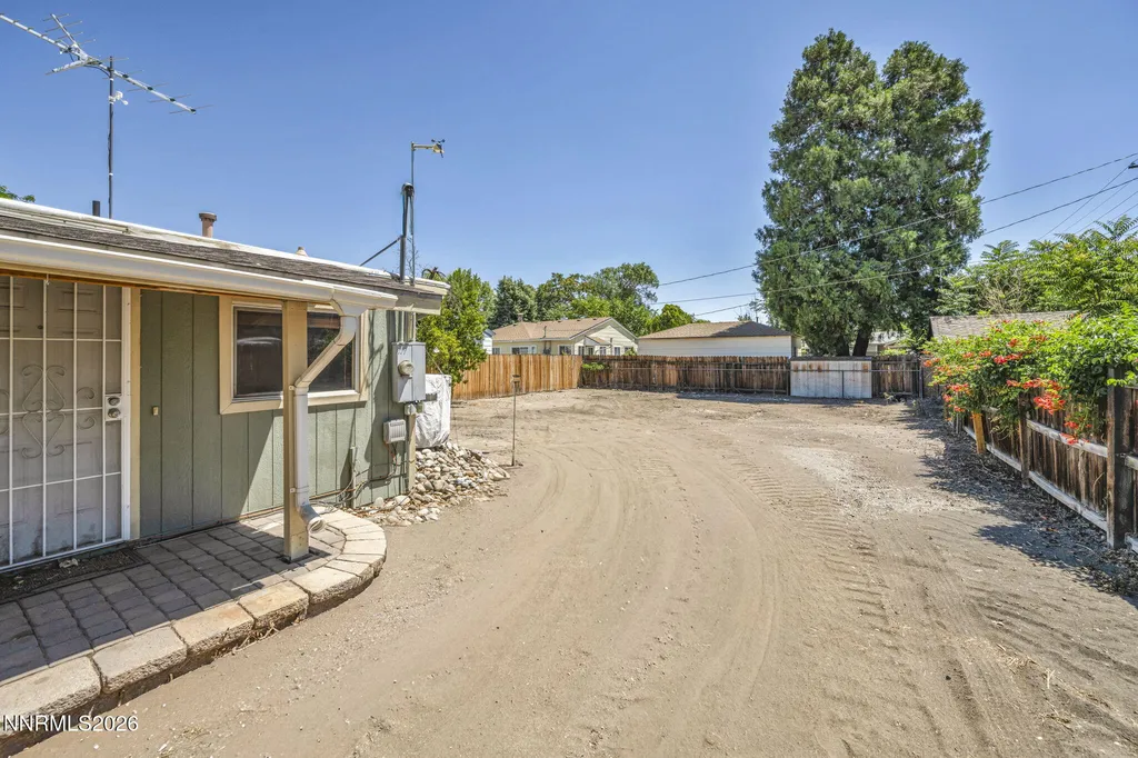 534 13th Sparks NV 89431